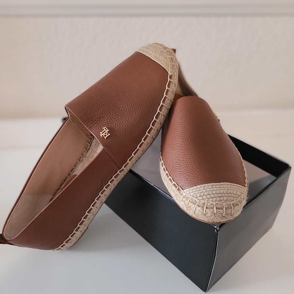 Nwts Ralph Lauren Chic Cream and Brown Cameryn Shoes